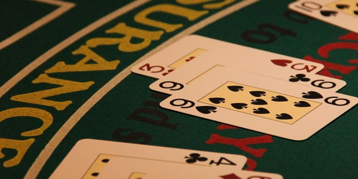 Mobile vs. Desktop Gaming: A Comprehensive Analysis of Player Behavior and Preferences in Online Casinos in 2025